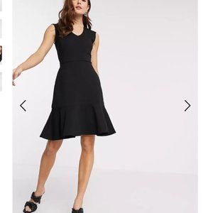 Closet fitted midi dress with peplum hem in black